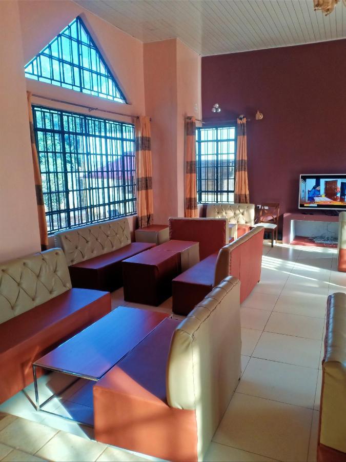 The Peak Meadows Hotel Nyeri Exterior photo
