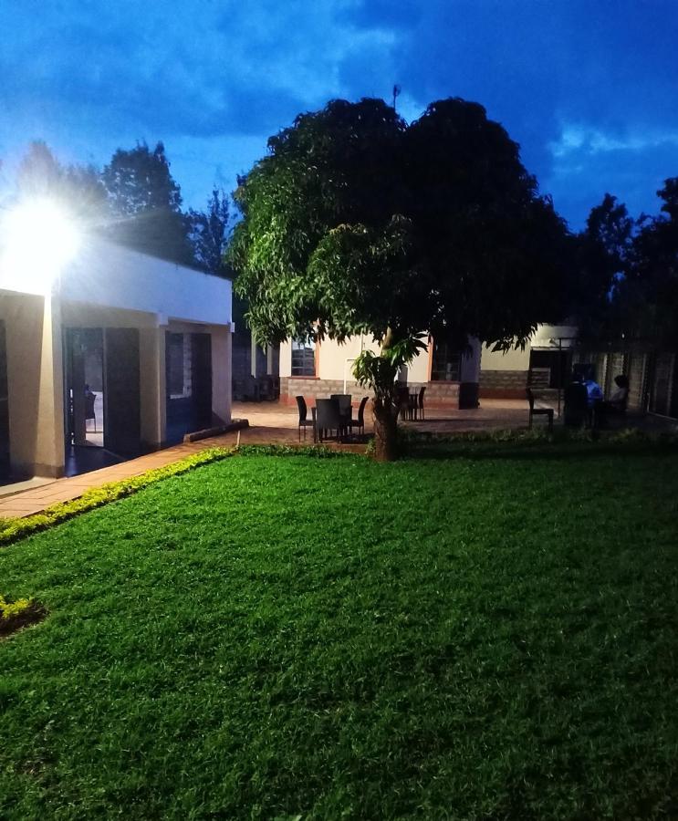 The Peak Meadows Hotel Nyeri Exterior photo